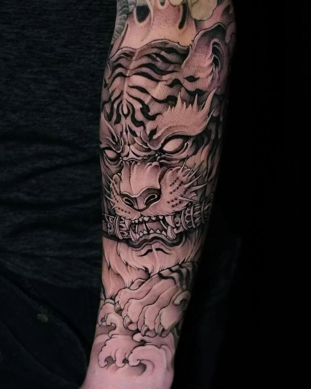 tatuaggio tigre giapponese bianco e nero