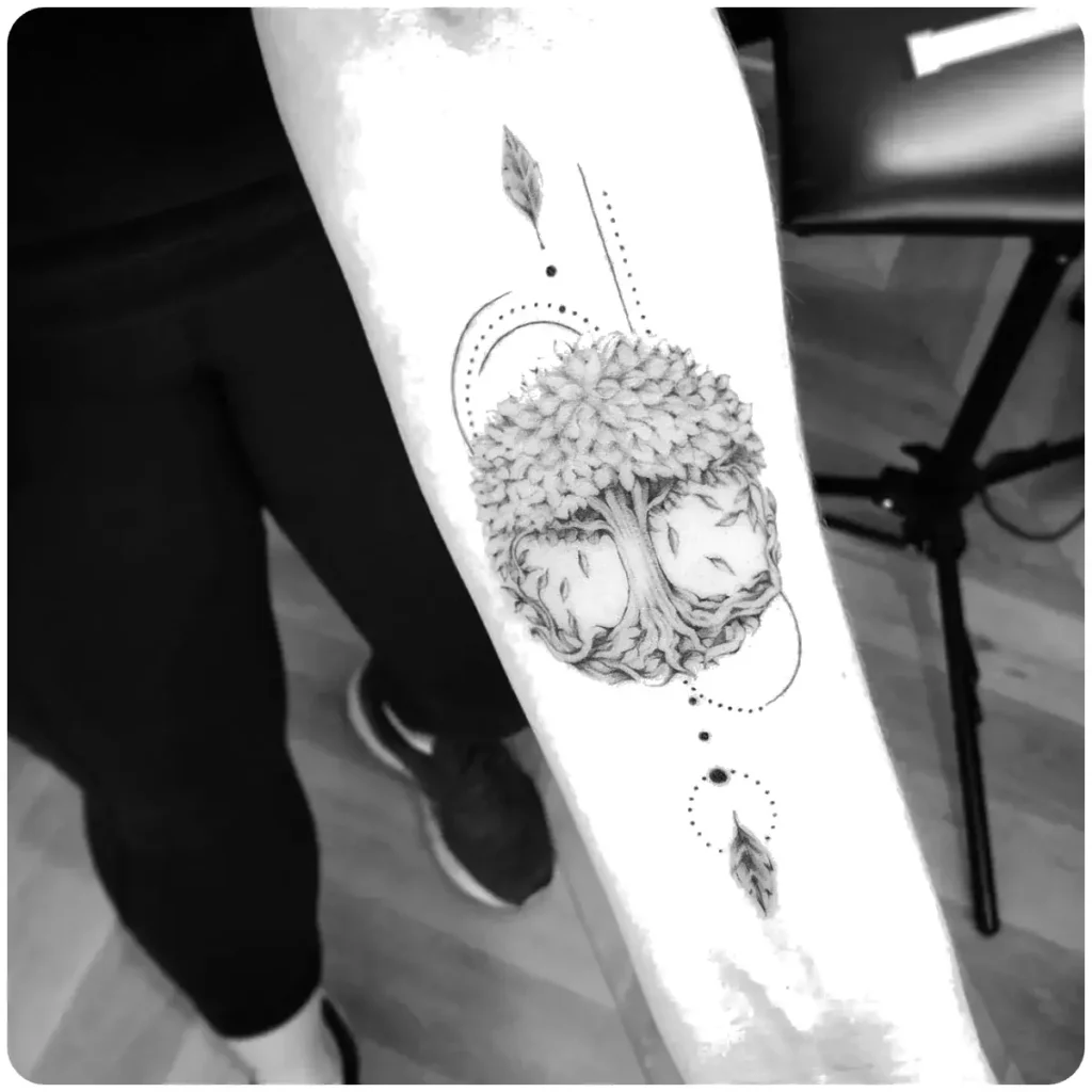 tatuaggio albero della vita piccolo