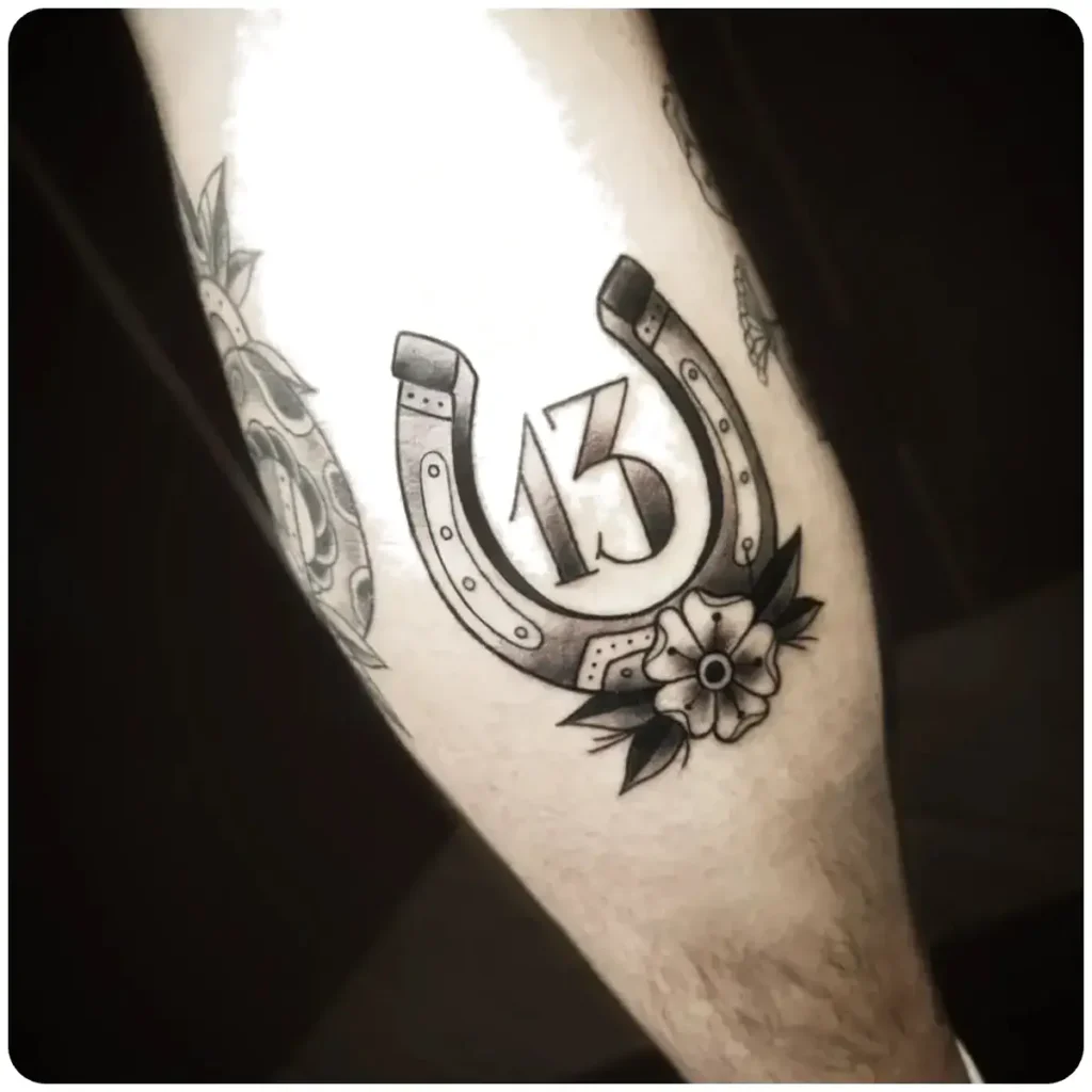 tatuaggio ferro di cavallo 13