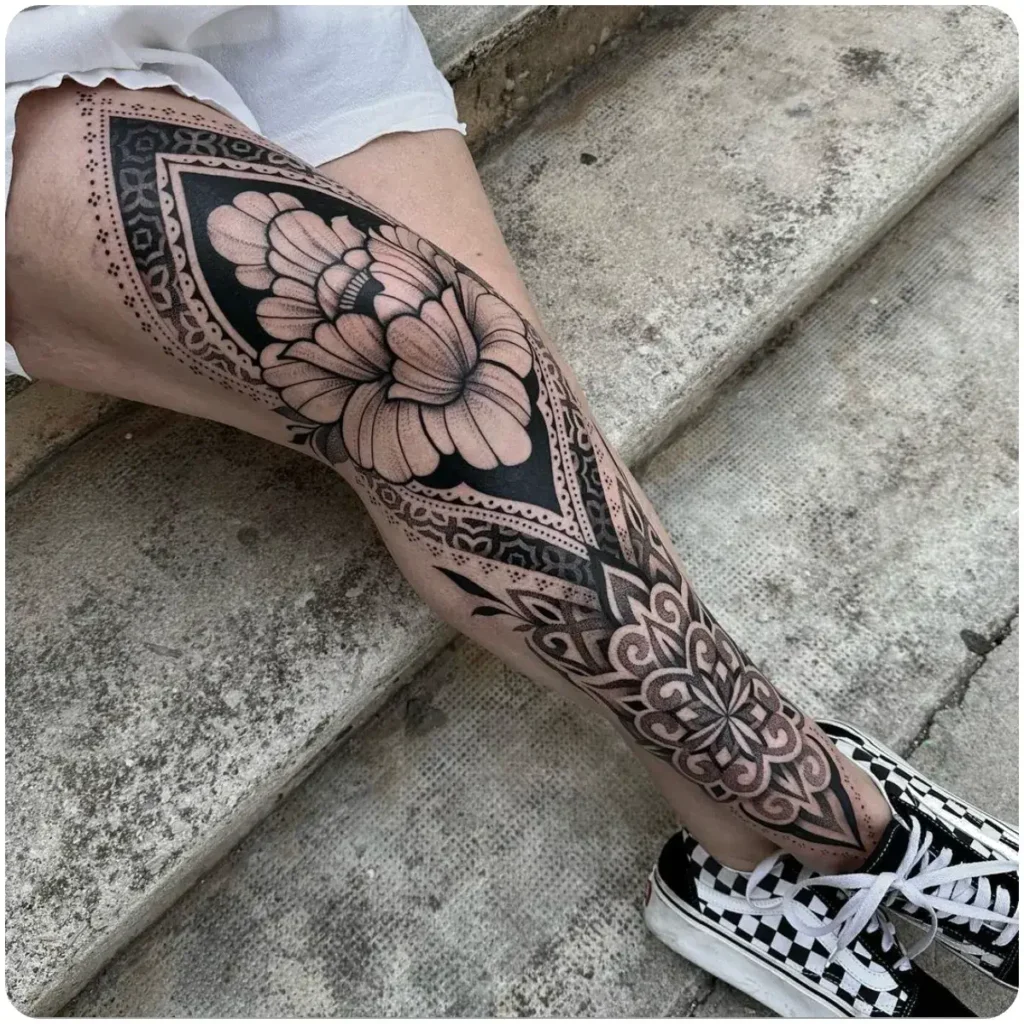 tatuaggio mandala fiore di loto