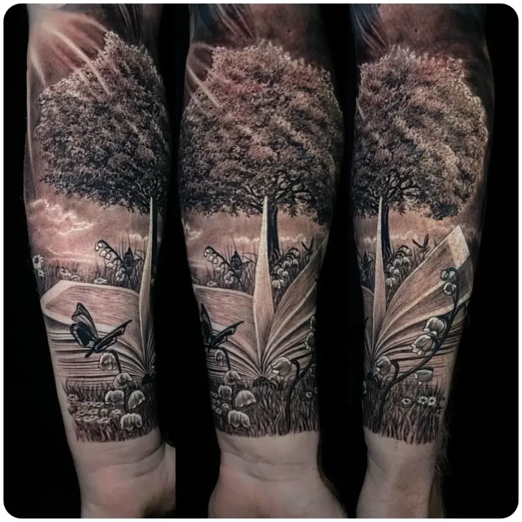 tatuaggio realistico albero della vita