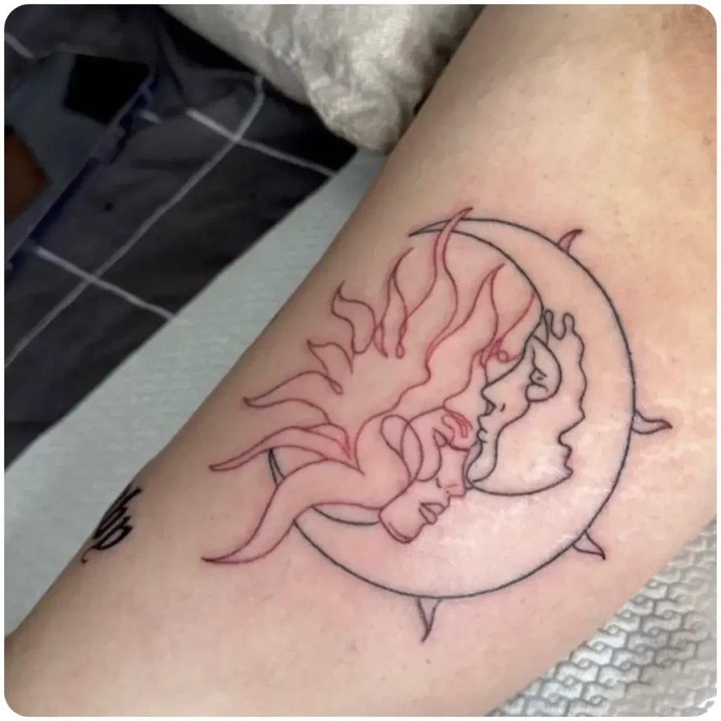 tatuaggio sole e luna linea