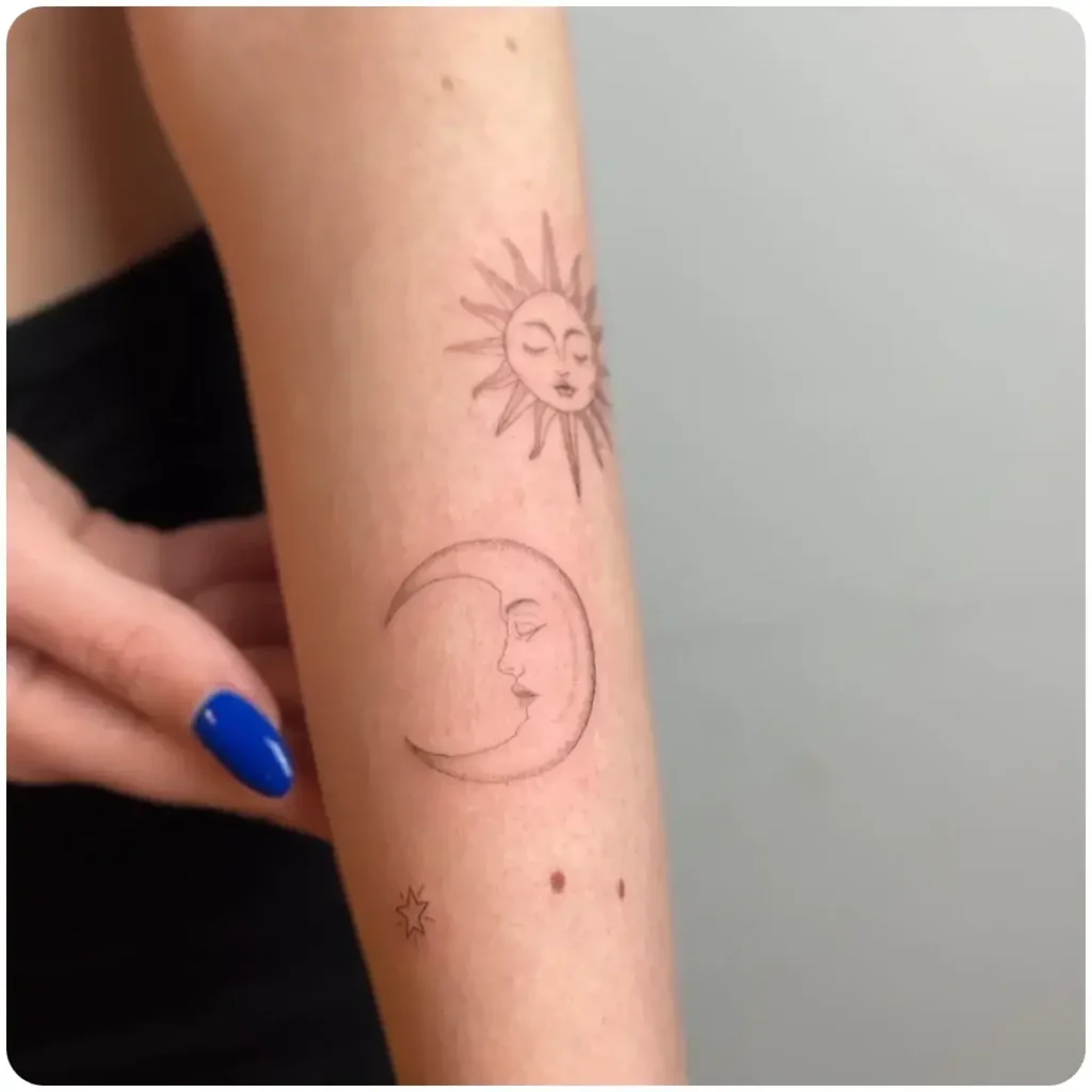 tatuaggio sole e luna piccolo