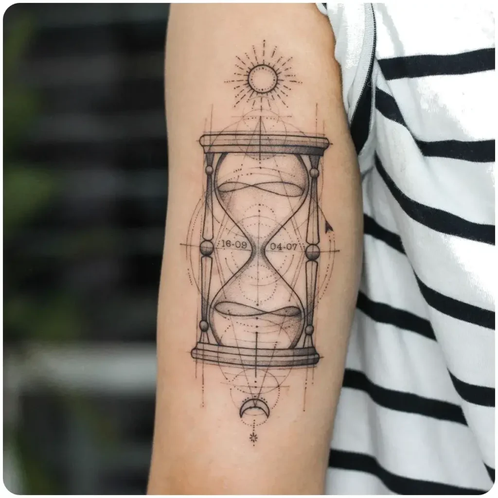 tatuaggio clessidra geometrica