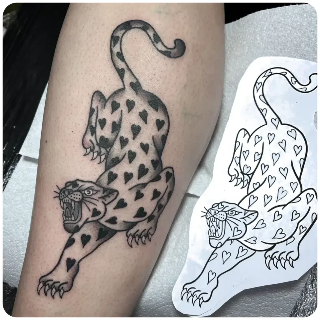 tatuaggio pantera cuori