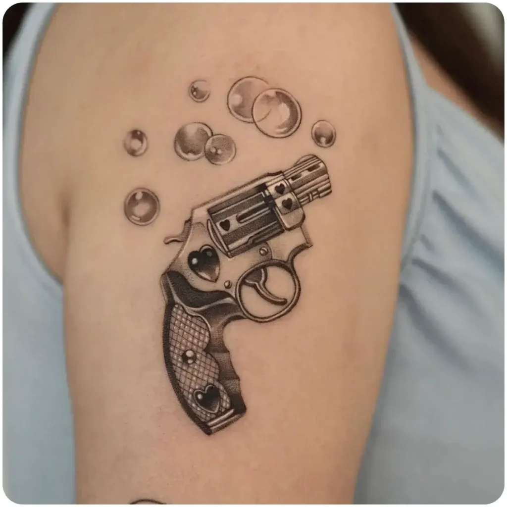 tatuaggio pistola bolle