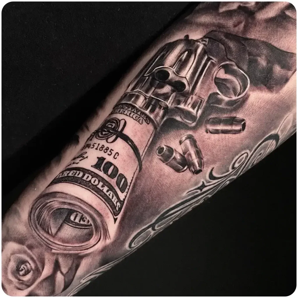 tatuaggio pistola realistica