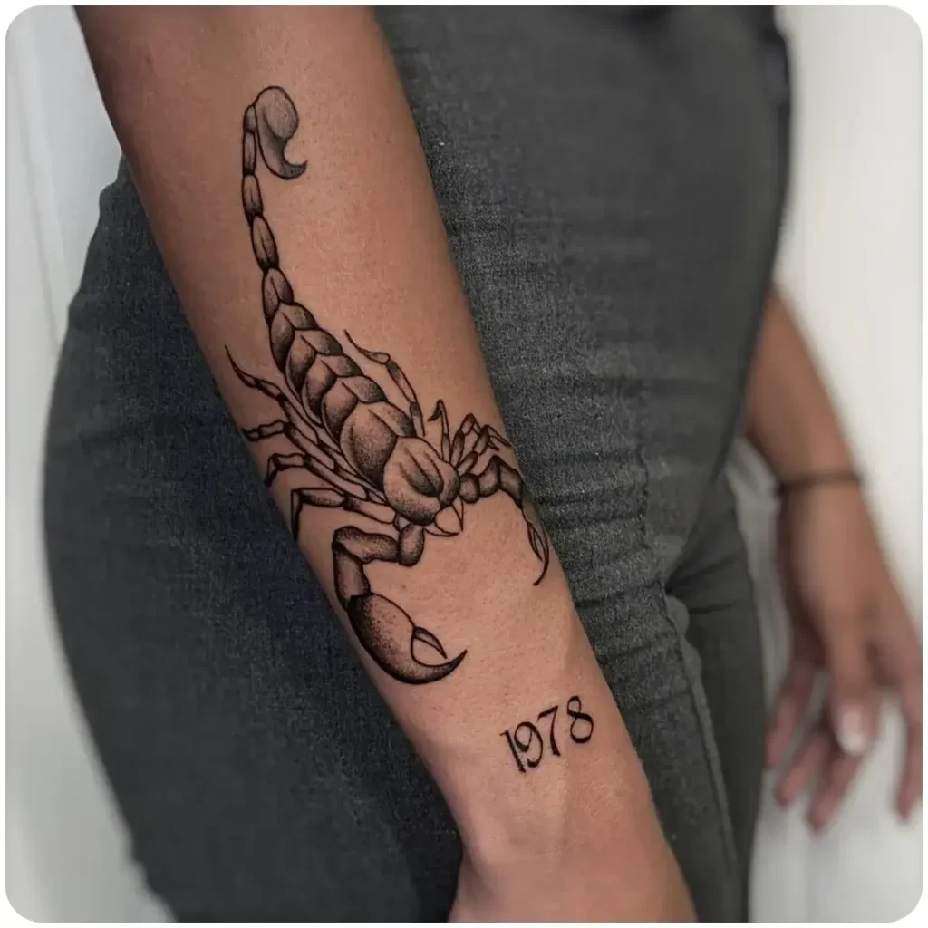 tatuaggio scorpione data