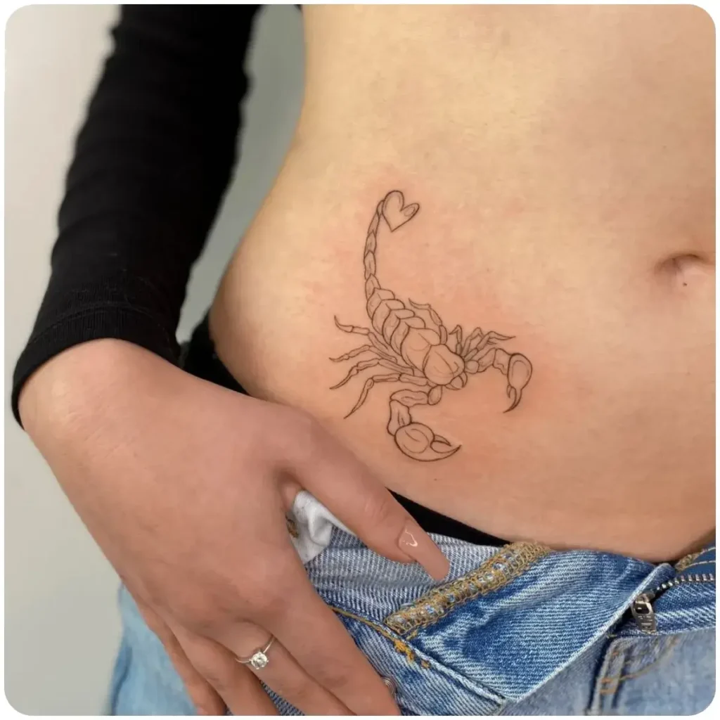 tatuaggio scorpione inguine donna